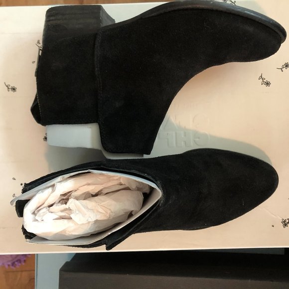 Seychelles Women's Wonder Ankle Bootie - Picture 5 of 5